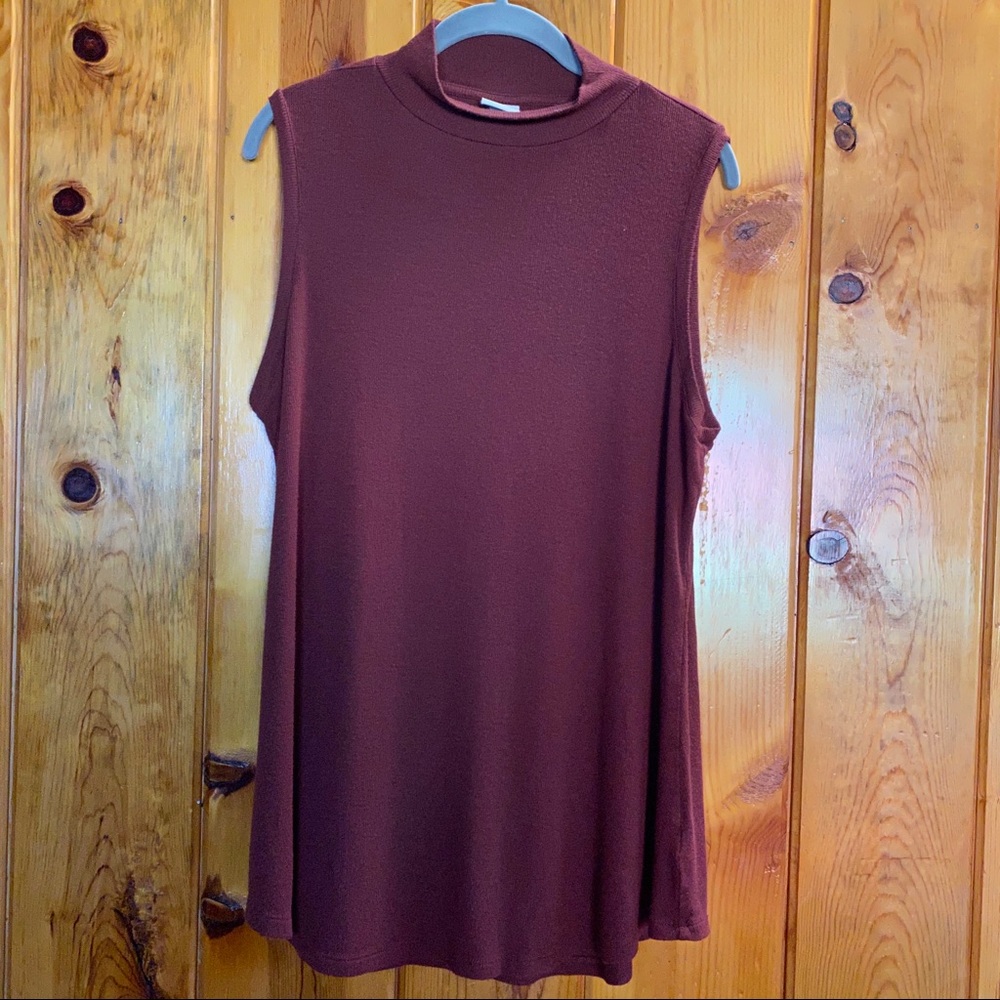 a new day Sleeveless Mock Neck Top in Burgundy